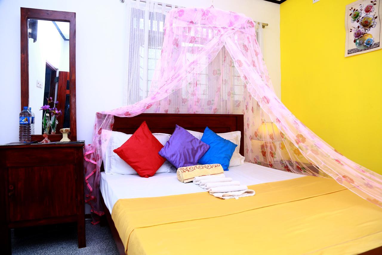 Sea Shine Beach Resort มิริสซา ภายนอก รูปภาพ